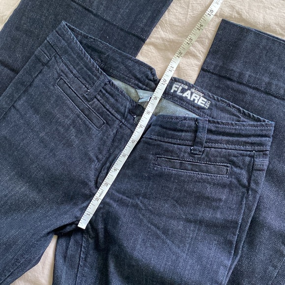 New York & Company Low Rise Skinny Flare Leg Jean Size 2 - Picture 7 of 9